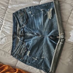 Judy Blue Distressed, Cuffed Dandelion Shorts